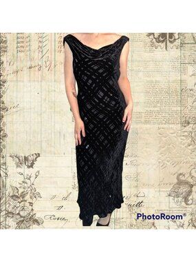 Valerie Stevens Black Velvet Beaded Lux Evening Gown